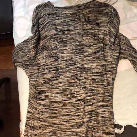 Brand is TanJay, long shirt with 3/4 sleeves , browns and blacks - Picture 5 of 5